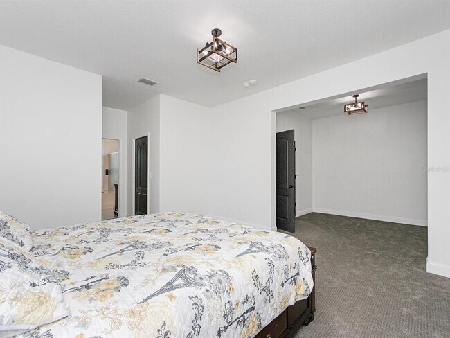 Building Photo - 687 Statenville Ct