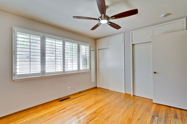 Building Photo - Welcome Home to Beautiful Cambrian Park Ne...