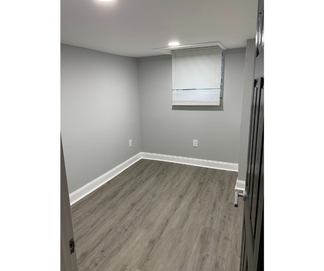 Building Photo - 5019 Belair Rd