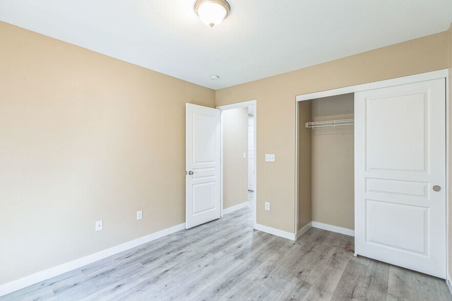 Building Photo - 8737 Brindisi Park Ave