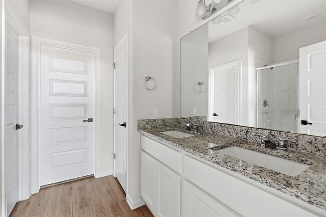 Building Photo - 323 Tolo Dr