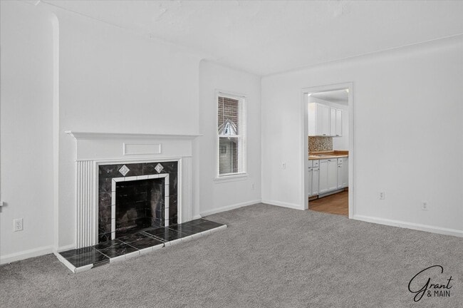 Building Photo - 14800 Tacoma St