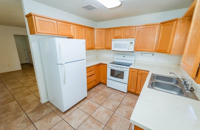 Building Photo - 1083 Desert Oak Pl