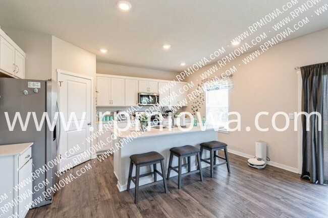Building Photo - 265 Prairie Bluff Dr