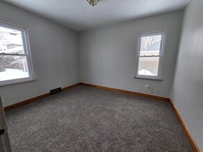 Building Photo - 2415 Carew St