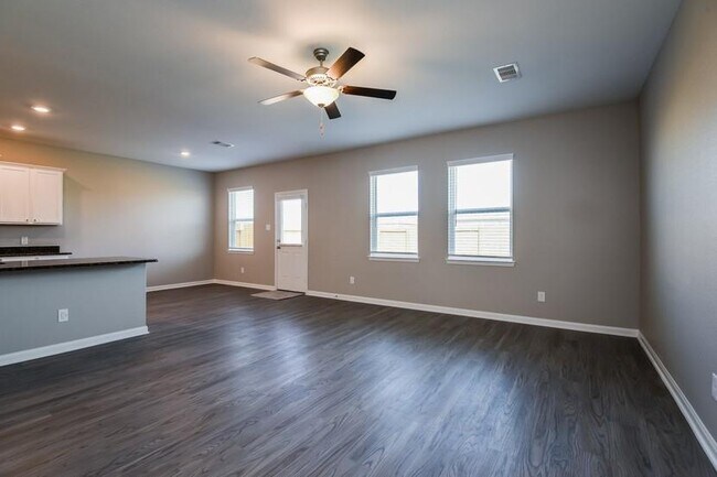 Building Photo - 26112 Hals Dr