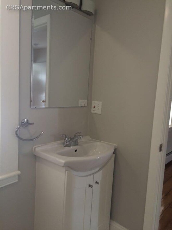 Building Photo - 13 Smith Ave