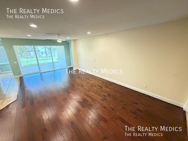 Building Photo - 11867 Padua Ln