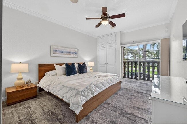 Building Photo - 922 N Shore Dr NE