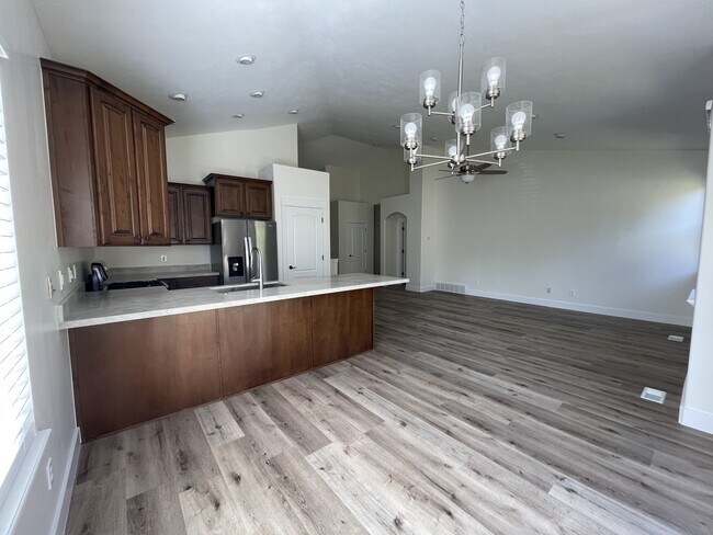 Building Photo - 1957 Fielding Hill Ln