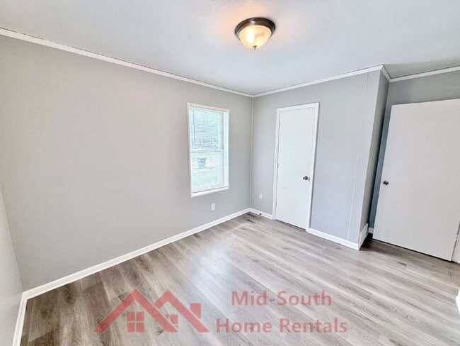 Building Photo - 1730 Tahiti Ln