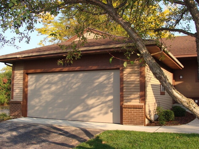 Primary Photo - Bradford Place 2 Bedroom Condo