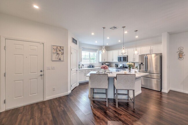 Building Photo - Stunning Skye Canyon Home in gated community with Loft & Upgrades