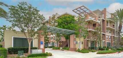 Building Photo - 12842 Palm St