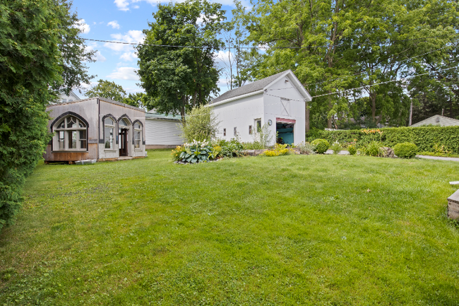 Building Photo - 107 Amity St