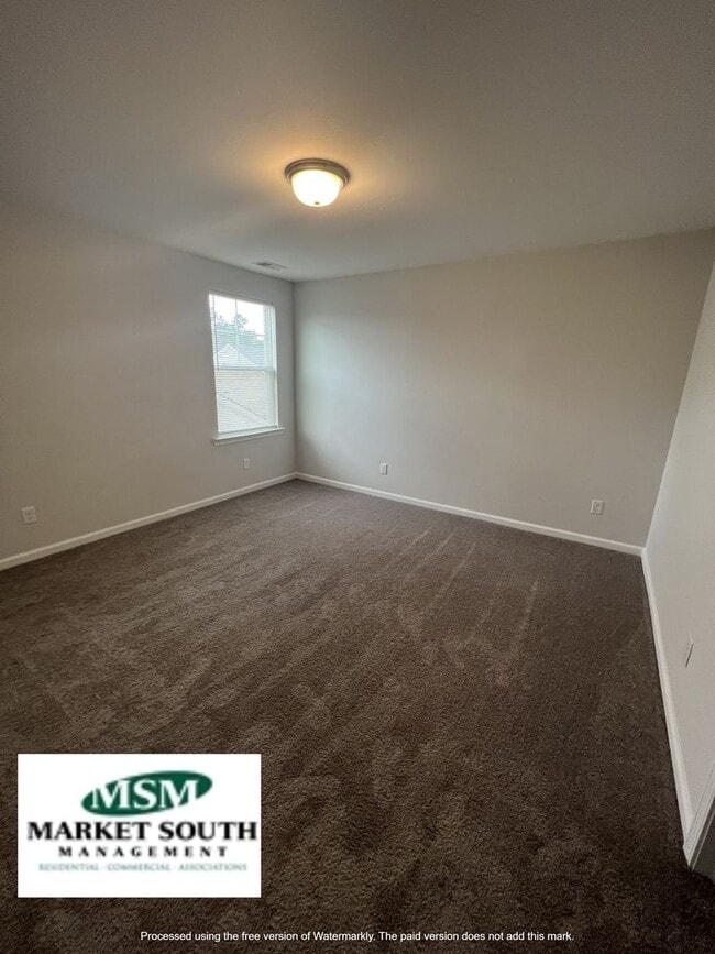 Building Photo - **RENT SPECIAL- $500.00 OFF 1ST MONTH'S RE...