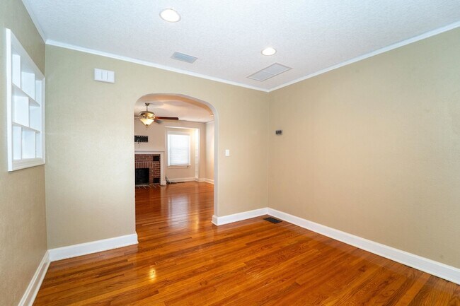 Building Photo - 31 Menendez Rd