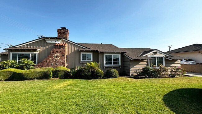 Building Photo - Rustic Spacious Home with Large Yard Boasting Timeless Character – 3 Bed, 2.5 Bath