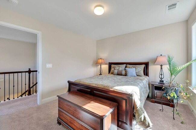 Building Photo - Sparkling clean 4 bedroom home in Spring H...