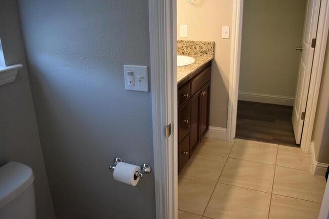 Building Photo - 4364 Wickson Pl