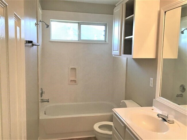 Building Photo - 3927 Dogwood Bough Ln