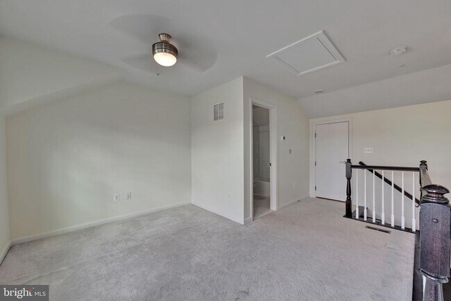 Building Photo - 2732 Wessex Cir