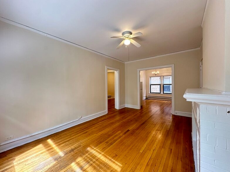 Building Photo - 1016 Dempster St