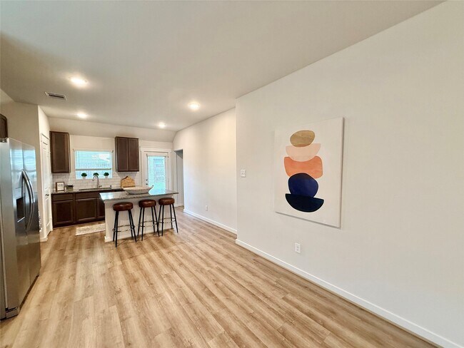 Building Photo - 7534 Coral Ter Dr