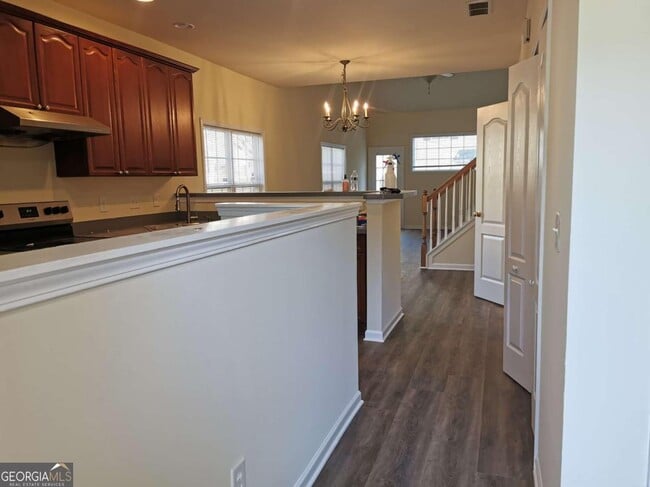 Building Photo - 2328 Suwanee Pointe Dr