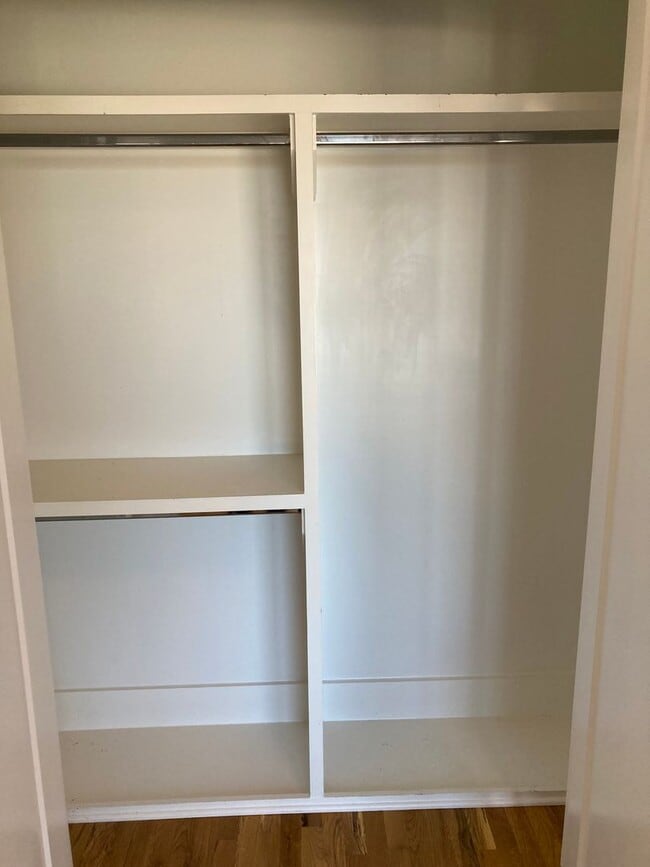 Building Photo - 3 bedroom, 3.5 bath, Spacious & Open Floor...