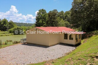 Building Photo - Beautiful Rustic Cabin