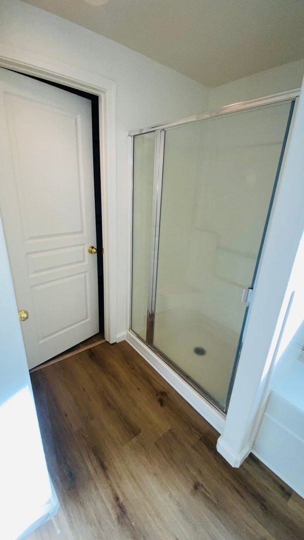 Building Photo - Gorgeous Remodeled Spacious 4 bedroom