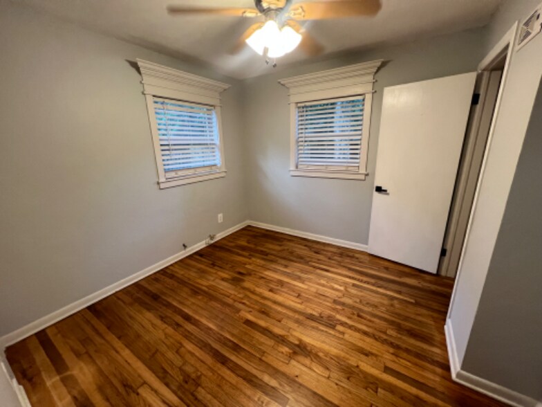 Building Photo - 1337 Charlotte St