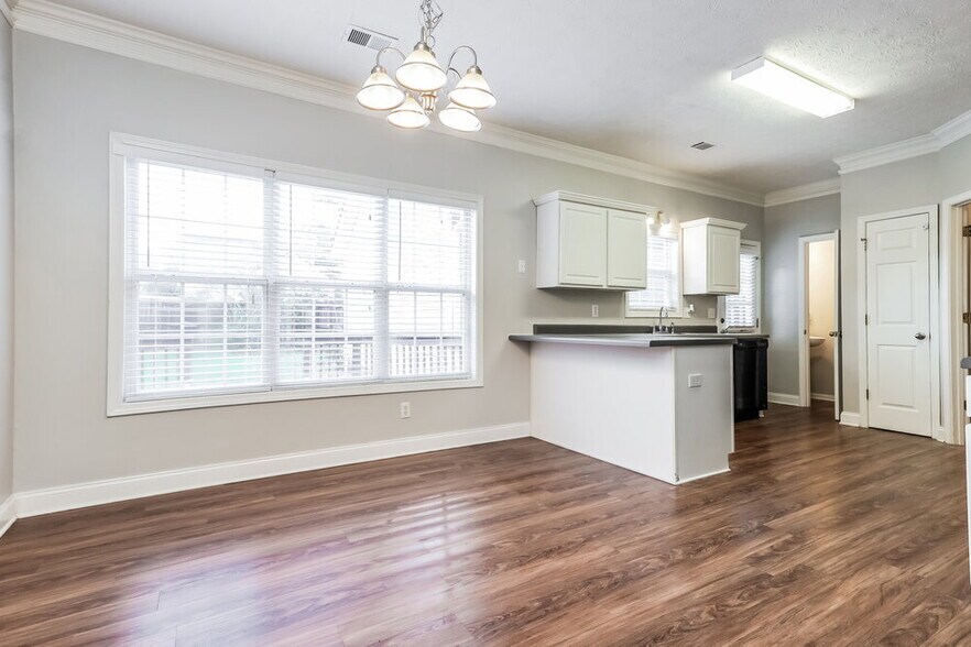 Building Photo - 4100 Springvale Way