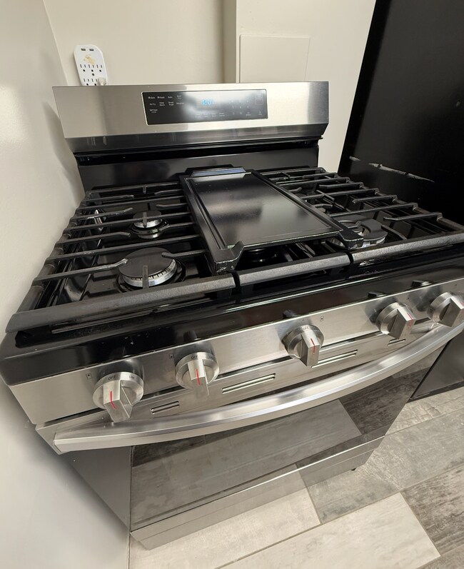 Building Photo - 6711 Park Hall Dr