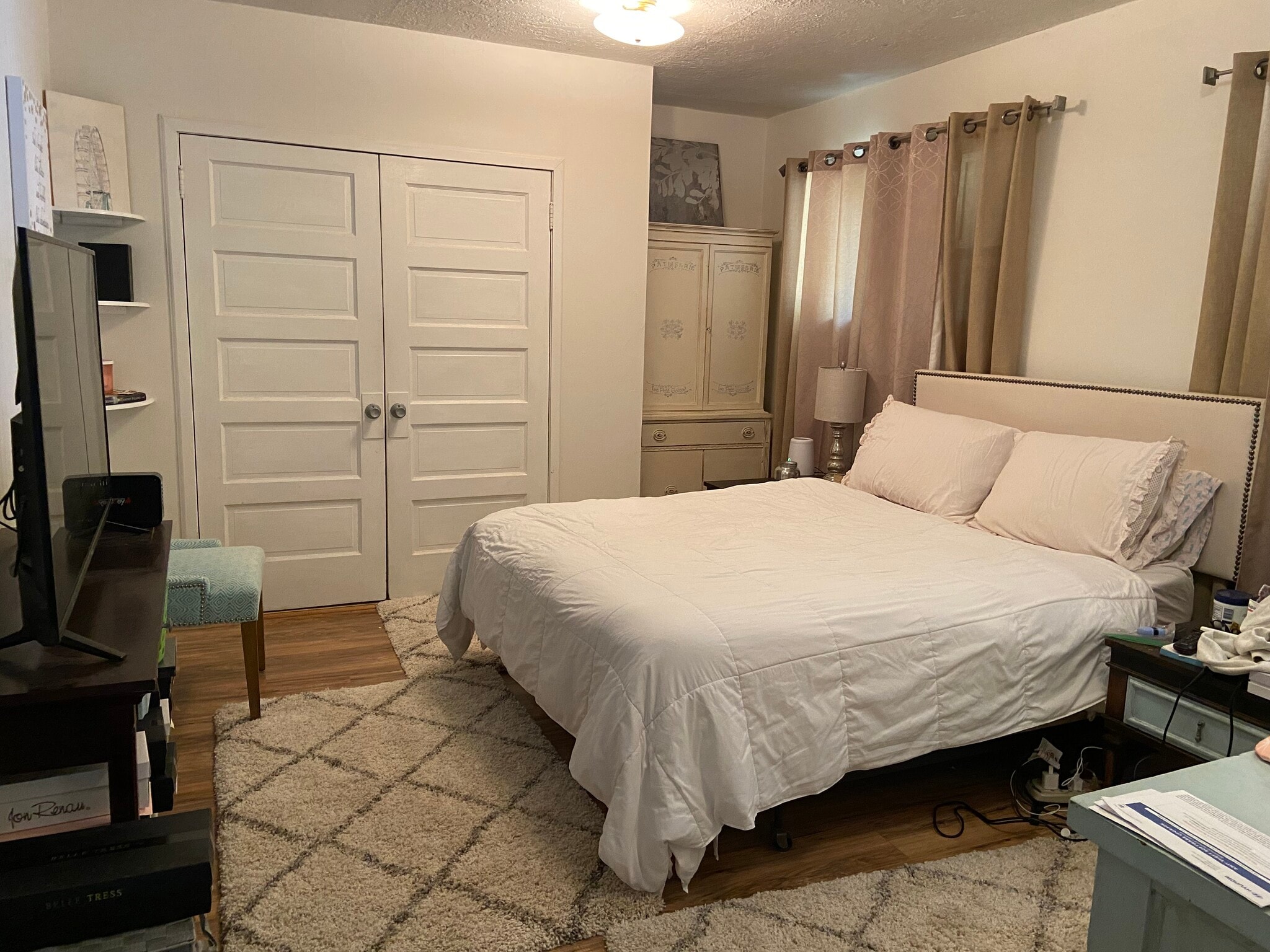 Building Photo - 717 10th Ave