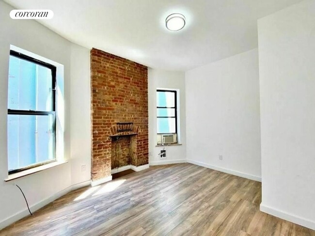 Building Photo - 1838 7th Ave