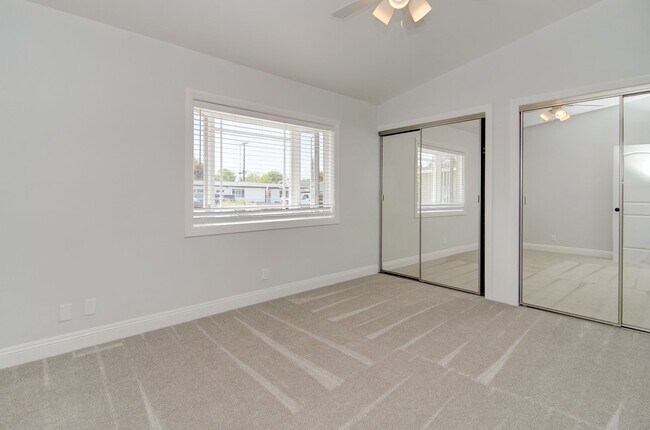 Building Photo - 980 Presidio Dr