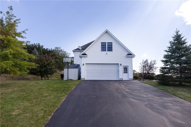 Building Photo - 126 St Andrews Dr