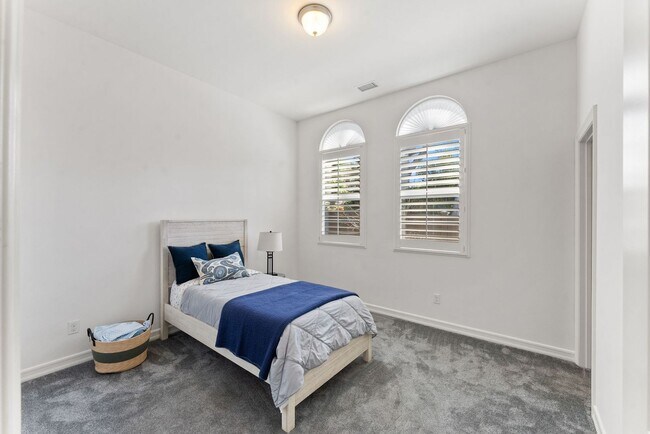 Building Photo - Single-Level 4BD Coastal Home in Prime Encinitas Location