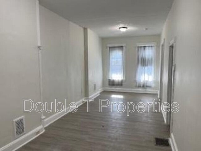 Building Photo - 3010 Grayson St