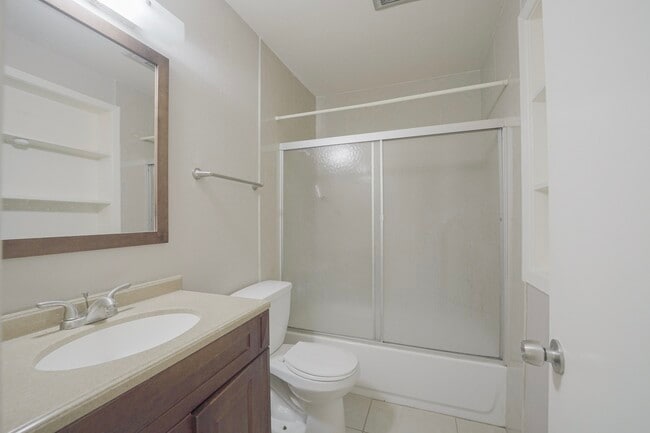 Building Photo - 9811 Mango St