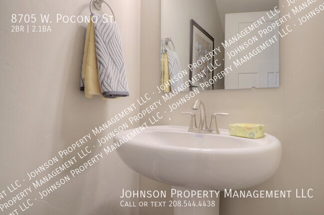 Building Photo - 8705 W Pocono St