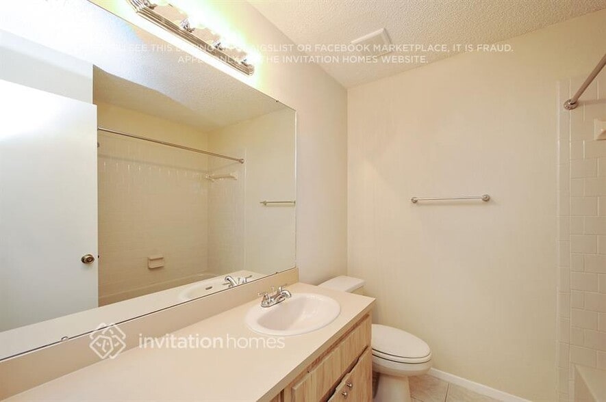 Building Photo - 1913 Coral Tree Ct