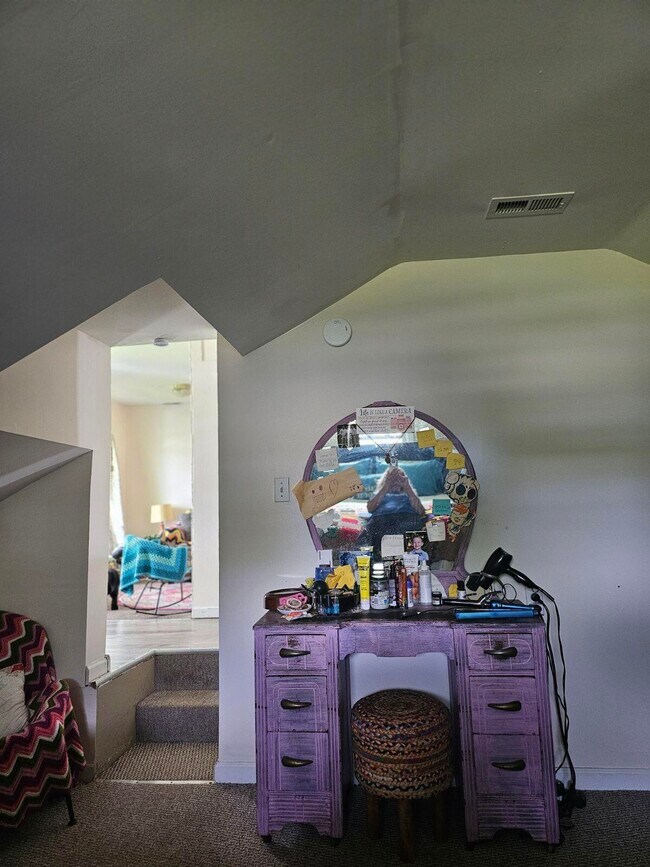 Building Photo - 1001 Kendall St