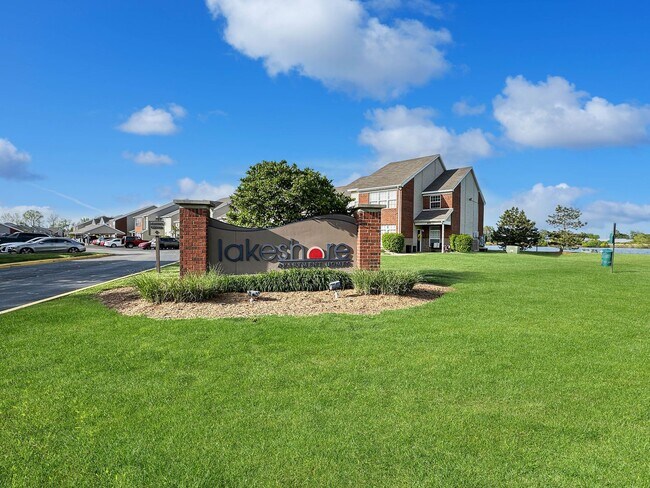 Building Photo - Luxe 1-Bedroom Haven: Serene Lakeside Livi...