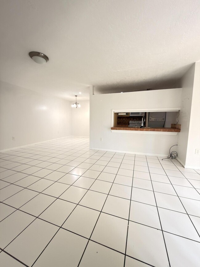 Building Photo - 15605 SW 74th Cir Dr