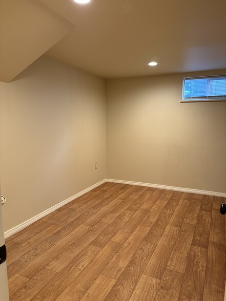 Building Photo - 7405 NE Prescott St