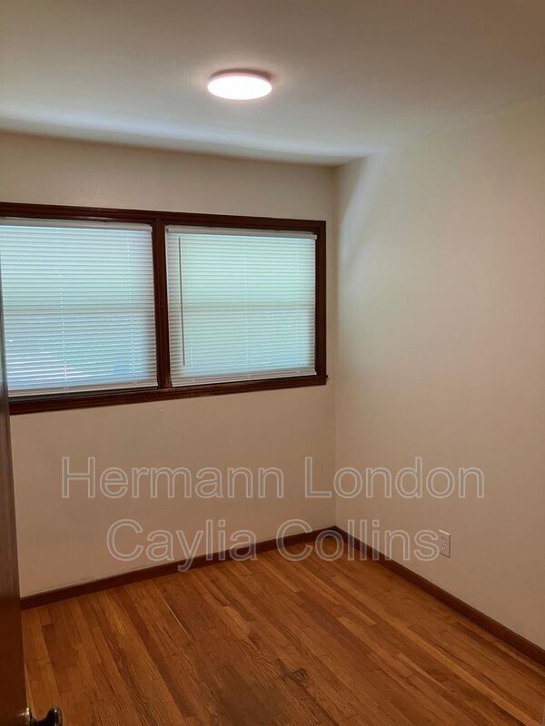 Building Photo - 428 Lancashire Rd