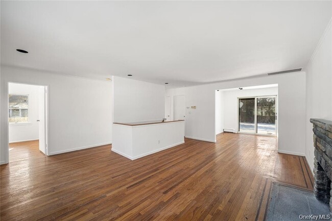 Building Photo - 24 Elderberry Rd